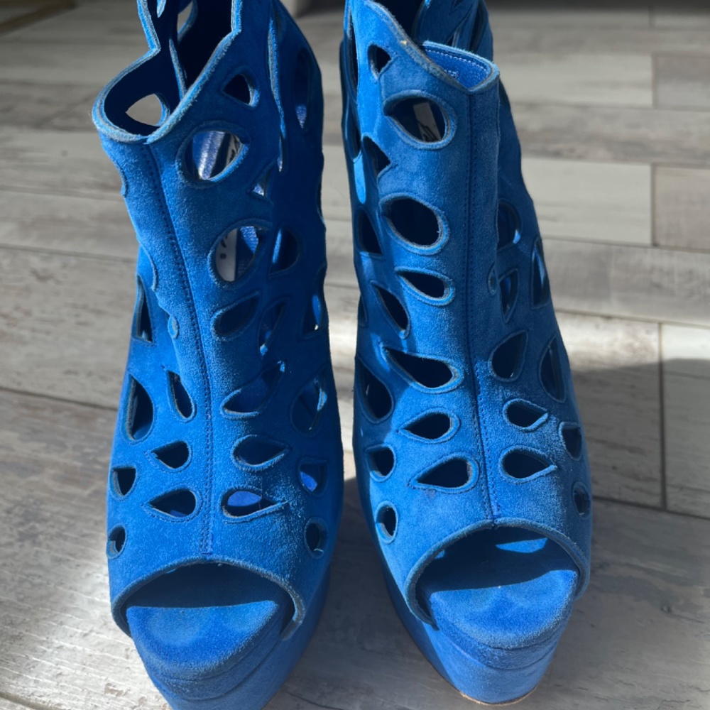 heels - Picture 9 of 9